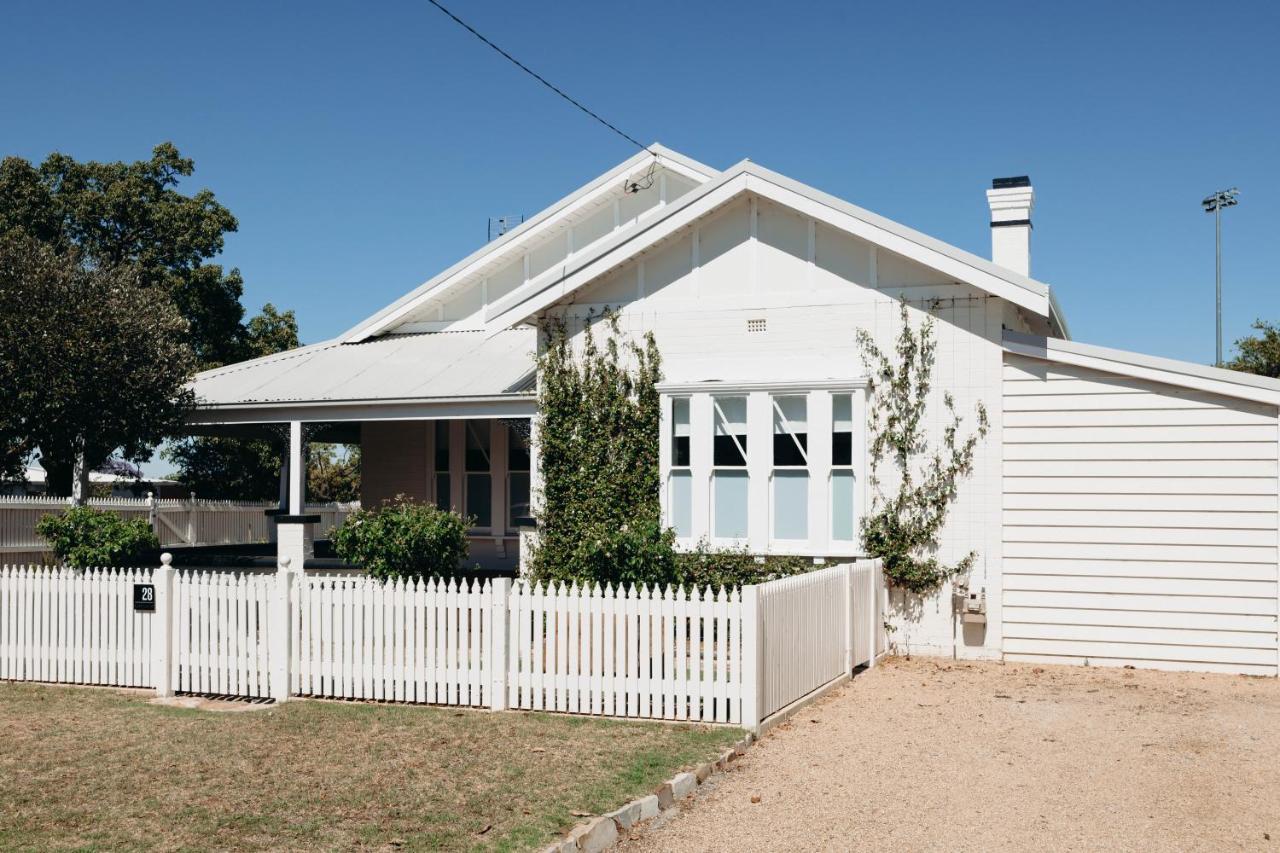 Lexton House - Luxurious Cottage Parkes Exterior foto